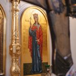 Ikona św. Aleksandry Cesarzowej i Męczennicy w ikonostasie (fot. Julia Klewaniec)